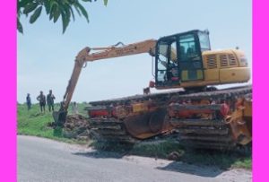 Perbaiki Pintu Air Desa Kembangan Harus Gunakan Alat Berat